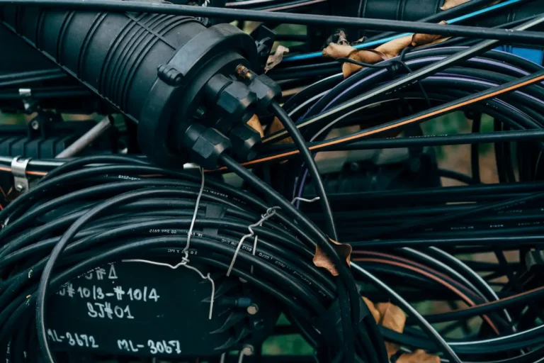 Fibra coaxial y fibra óptica diferencias clave, ventajas y cuál elegir