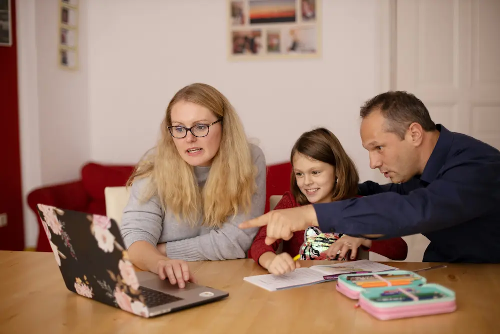 Buenas prácticas para mantener un entorno digital seguro en familia